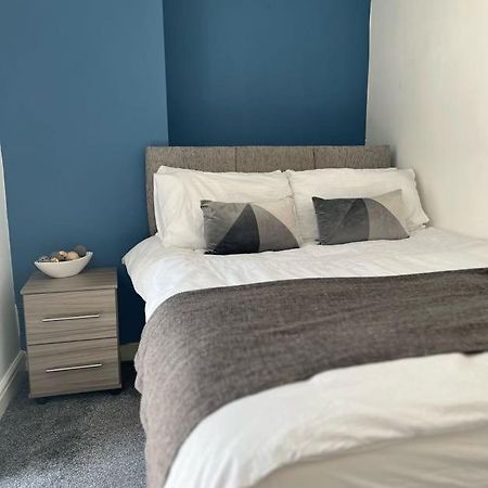 Moorfield Street Guesthouse Лийдс Екстериор снимка