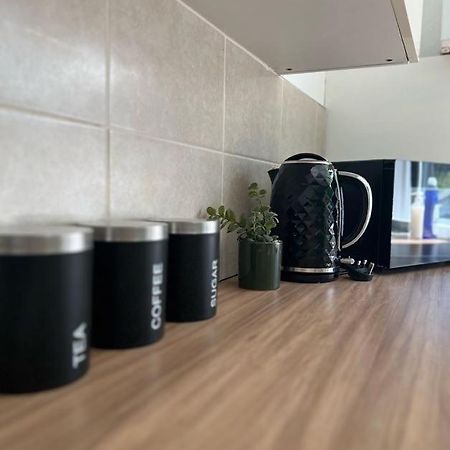 Moorfield Street Guesthouse Лийдс Екстериор снимка