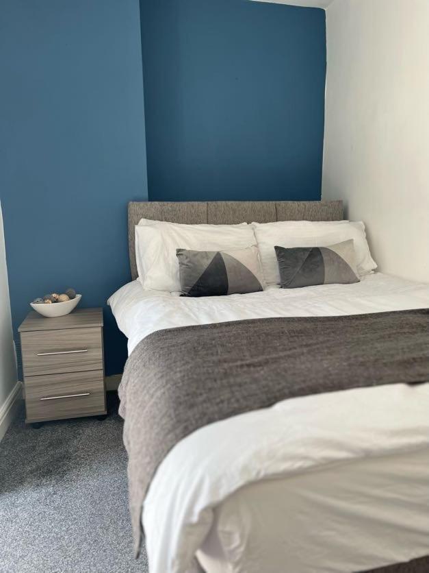 Moorfield Street Guesthouse Лийдс Екстериор снимка