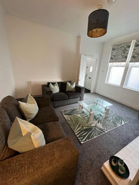 Moorfield Street Guesthouse Лийдс Екстериор снимка