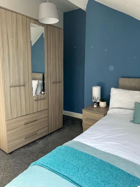 Moorfield Street Guesthouse Лийдс Екстериор снимка